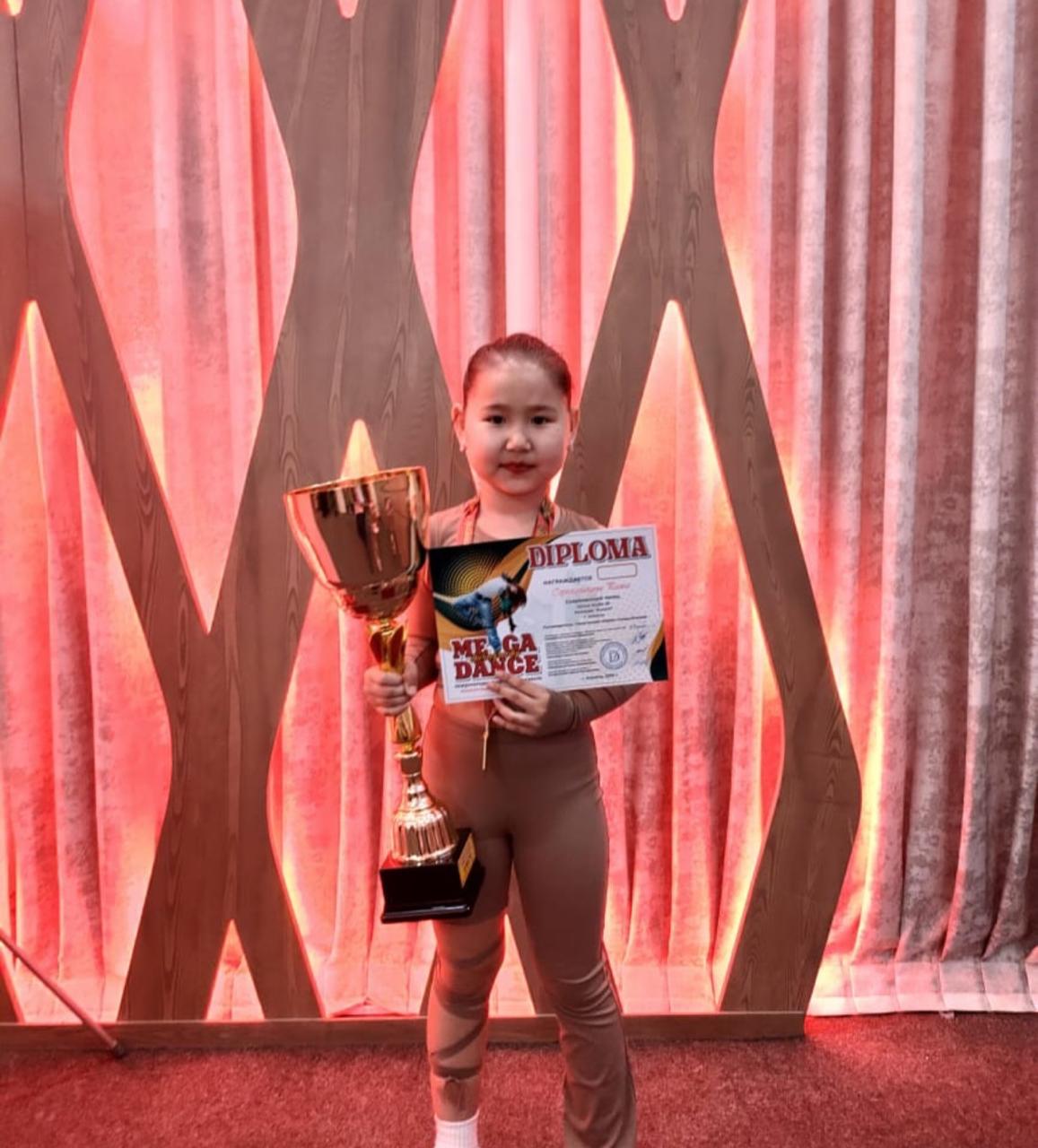 “Jas Daryn” халықаралық конкурсына қатысқан- Серикказықызы Раяна